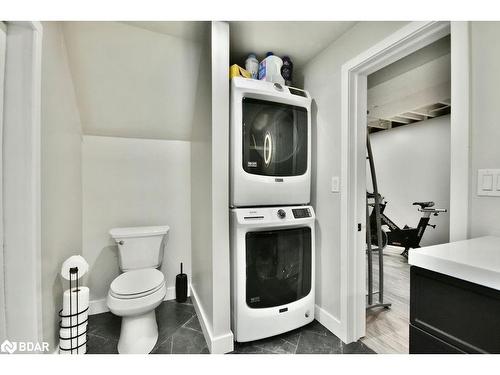 34 Belcourt Avenue, Barrie, ON - Indoor Photo Showing Laundry Room