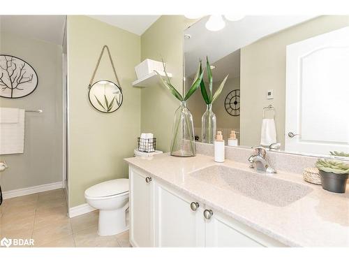 608-699 Aberdeen Boulevard, Midland, ON - Indoor Photo Showing Bathroom