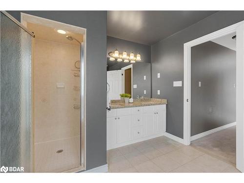 30 Capilano Court, Barrie, ON - Indoor Photo Showing Bathroom