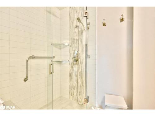 509-6 Toronto Street, Barrie, ON - Indoor Photo Showing Bathroom