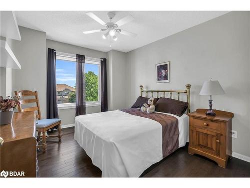 54 Natale Court Court, Bradford, ON - Indoor Photo Showing Bedroom