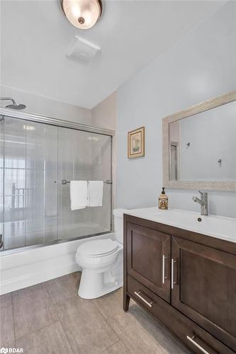 54 Natale Court Court, Bradford, ON - Indoor Photo Showing Bathroom