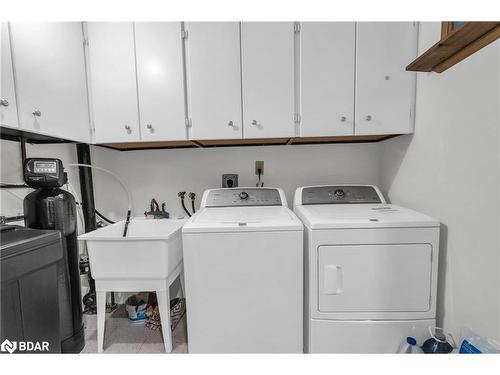 54 Natale Court Court, Bradford, ON - Indoor Photo Showing Laundry Room