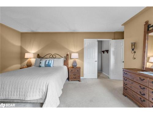 19 Peck Street, Barrie, ON - Indoor Photo Showing Bedroom