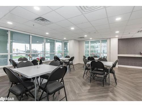 408-6 Toronto Street, Barrie, ON - Indoor Photo Showing Dining Room