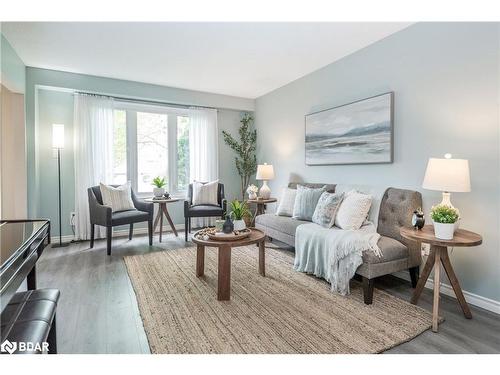 72 Oren Boulevard, Barrie, ON - Indoor Photo Showing Dining Room