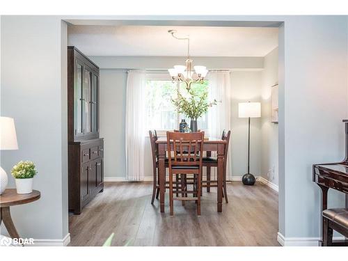 72 Oren Boulevard, Barrie, ON - Indoor Photo Showing Dining Room