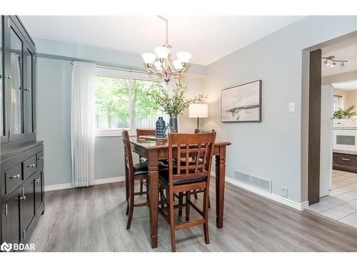 72 Oren Boulevard, Barrie, ON - Indoor Photo Showing Kitchen