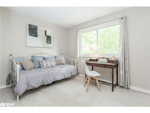 72 Oren Boulevard, Barrie, ON - Indoor Photo Showing Bedroom