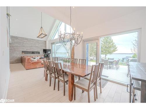 1627 Houston Avenue, Innisfil, ON - Indoor Photo Showing Dining Room