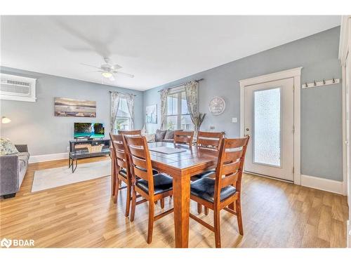 39-37 Butternut Lane, Prince Edward County, ON - Indoor Photo Showing Dining Room