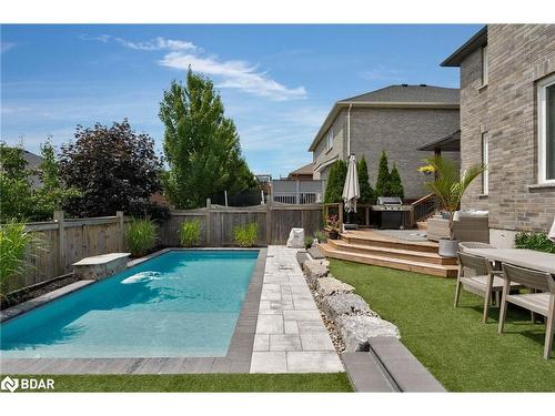 61 Sovereign'S Gate, Barrie, ON - Outdoor With In Ground Pool With Backyard