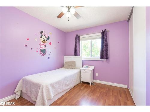 220 Mary Anne Drive, Barrie, ON - Indoor Photo Showing Bedroom