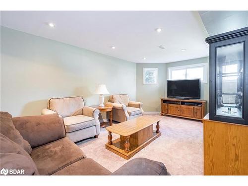 51 Evergreen Crescent, Wasaga Beach, ON - Indoor Photo Showing Living Room
