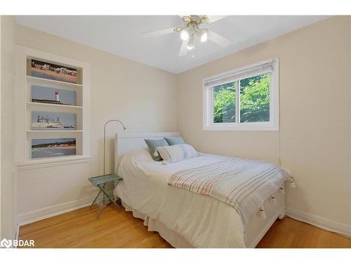 97 Puget Street, Barrie, ON - Indoor Photo Showing Bedroom