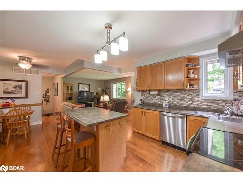 3330 Line 6 North Line, Sugarbush, ON - Indoor Photo Showing Kitchen