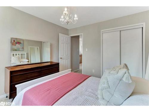 1067 Leslie Drive, Alcona, ON - Indoor Photo Showing Bedroom