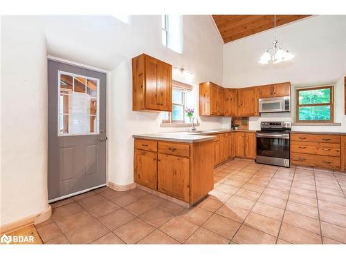 5745 Line 3 N, Midland, ON - Indoor Photo Showing Kitchen