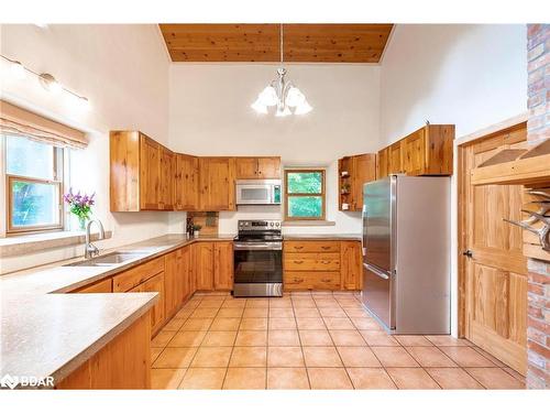 5745 Line 3 N, Midland, ON - Indoor Photo Showing Kitchen With Stainless Steel Kitchen