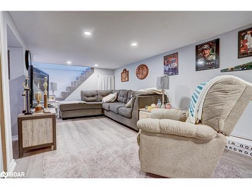 447 Sundial Drive, Orillia, ON - Indoor Photo Showing Living Room