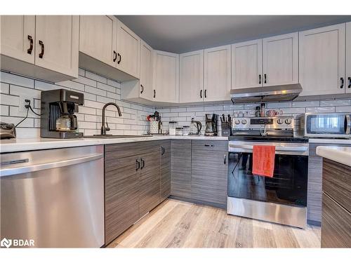 447 Sundial Drive, Orillia, ON - Indoor Photo Showing Kitchen