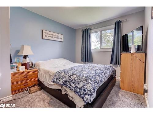 447 Sundial Drive, Orillia, ON - Indoor Photo Showing Bedroom