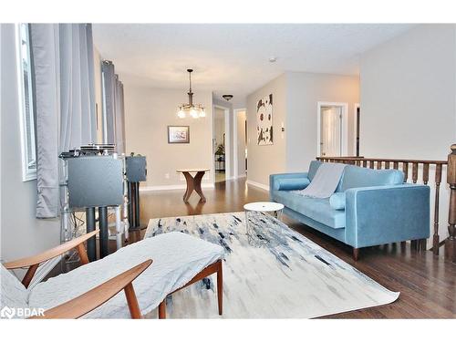 1117 Westmount Avenue, Innisfil, ON - Indoor Photo Showing Living Room