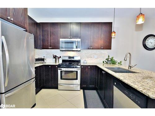 1117 Westmount Avenue, Innisfil, ON - Indoor Photo Showing Kitchen With Double Sink With Upgraded Kitchen