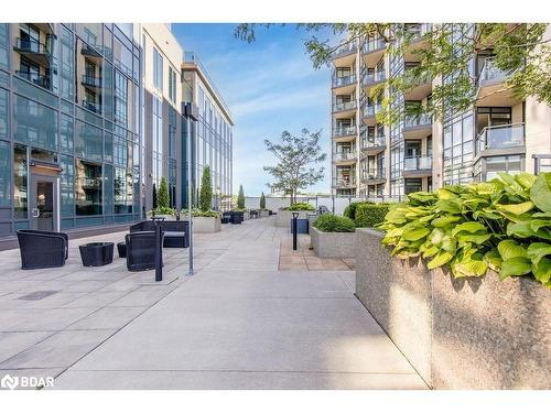 511-111 Worsley Street, Barrie, ON - Outdoor With Balcony