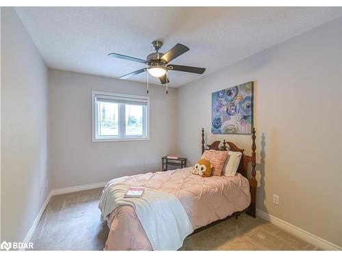 24 Nordic Trail, Shanty Bay, ON - Indoor Photo Showing Bedroom