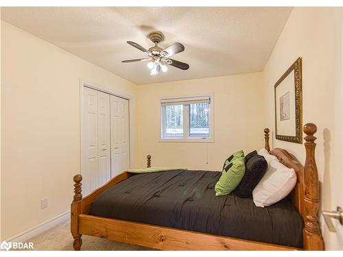 24 Nordic Trail, Shanty Bay, ON - Indoor Photo Showing Bedroom