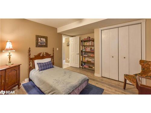 24 Nordic Trail, Shanty Bay, ON - Indoor Photo Showing Bedroom