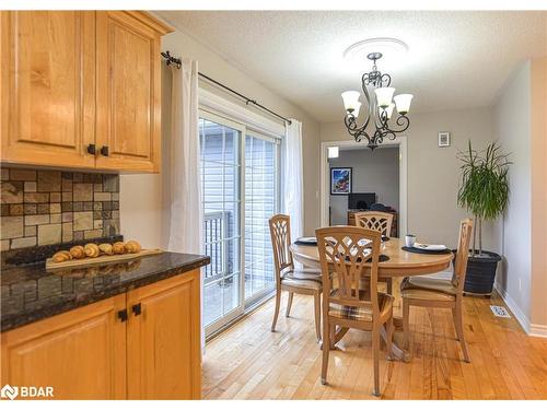 24 Nordic Trail, Shanty Bay, ON - Indoor Photo Showing Dining Room