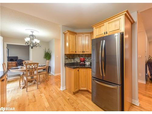 24 Nordic Trail, Shanty Bay, ON - Indoor Photo Showing Other Room