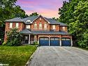 41 Camelot Square, Barrie, ON  - Outdoor With Facade 