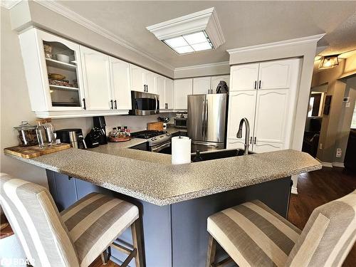 11 Nicholson Drive, Barrie, ON - Indoor Photo Showing Kitchen With Double Sink With Upgraded Kitchen