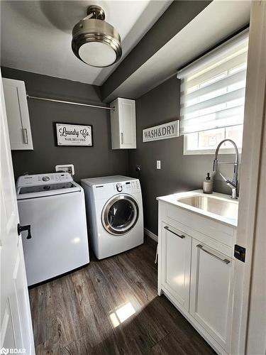 11 Nicholson Drive, Barrie, ON - Indoor Photo Showing Laundry Room