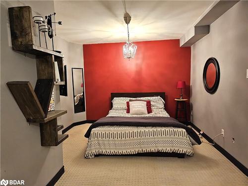 11 Nicholson Drive, Barrie, ON - Indoor Photo Showing Bedroom