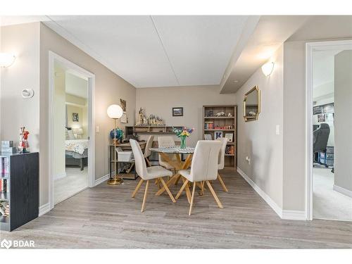 207-716 Main Street, Halton, ON - Indoor Photo Showing Dining Room