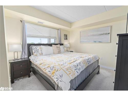 207-716 Main Street, Halton, ON - Indoor Photo Showing Bedroom