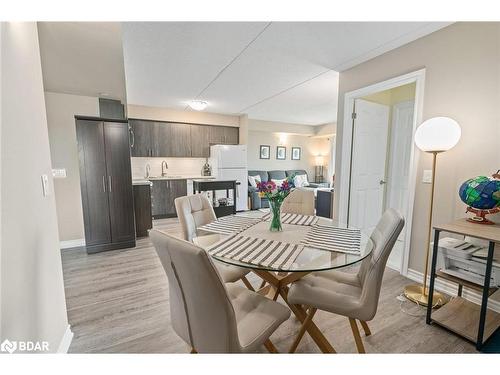 207-716 Main Street, Halton, ON - Indoor Photo Showing Dining Room