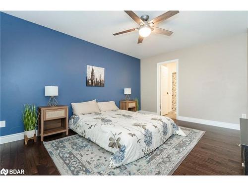 150 Mapleton Avenue, Barrie, ON - Indoor Photo Showing Bedroom