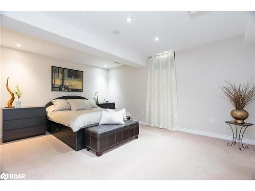 62 Silver Trail, Barrie, ON - Indoor Photo Showing Bedroom