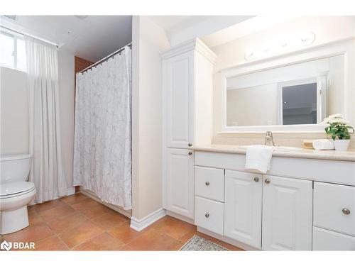 62 Silver Trail, Barrie, ON - Indoor Photo Showing Bathroom