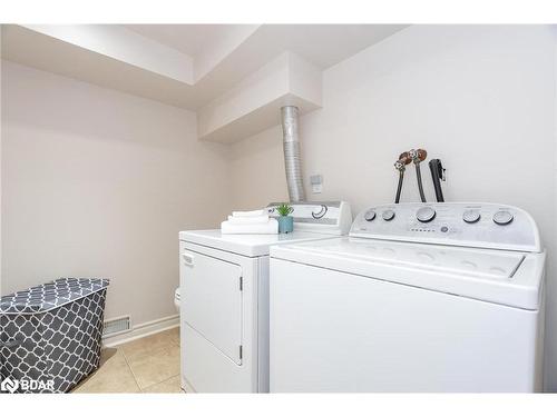 62 Silver Trail, Barrie, ON - Indoor Photo Showing Laundry Room