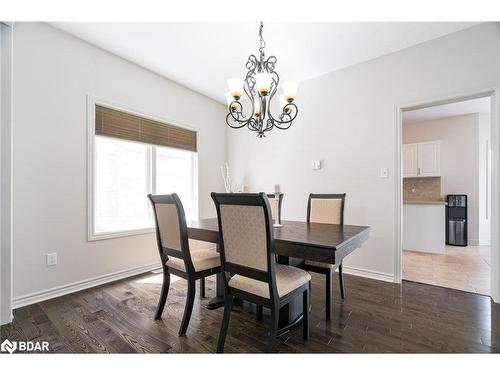 62 Silver Trail, Barrie, ON - Indoor Photo Showing Dining Room