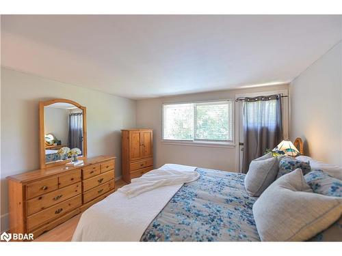 326 Crawford Street, Orillia, ON - Indoor Photo Showing Bedroom