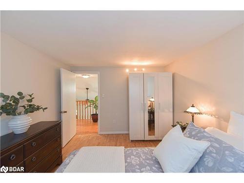 326 Crawford Street, Orillia, ON - Indoor Photo Showing Bedroom