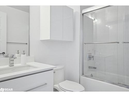 302-415 Sea Ray Avenue, Innisfil, ON - Indoor Photo Showing Bathroom