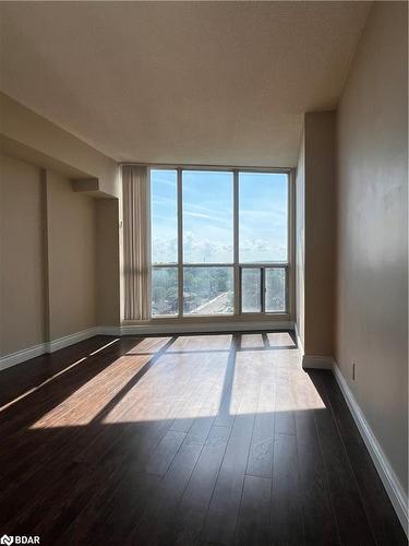 809-65 Ellen Street, Barrie, ON - Indoor Photo Showing Other Room